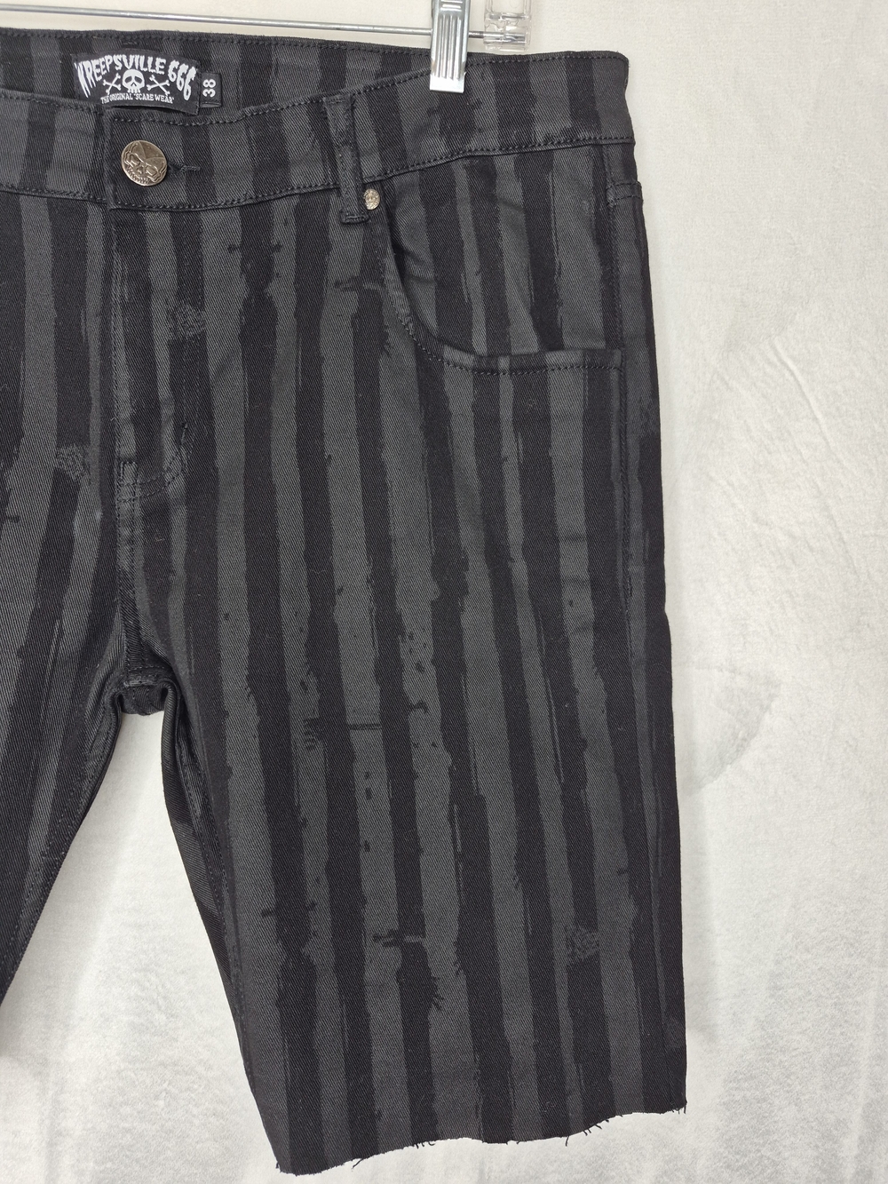 Kreepsville 666 Striped Coffin Pocket Raw Hem Shorts Goth Punk Mens Size 38 - Picture 2 of 12